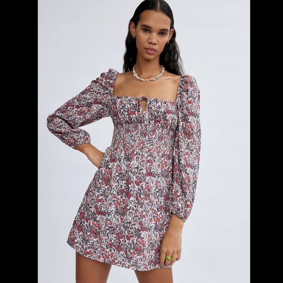 Aritzia Dresses & Skirts - Aritzia Sunday Best Floral Arden Dress